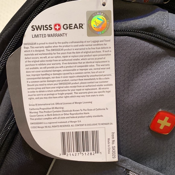 Swiss Gear Backpack in gray & black - Picture 11 of 16